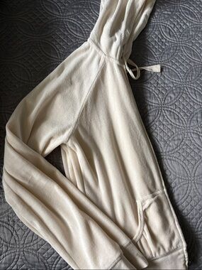 Old Navy Cream Hoodie Sweater